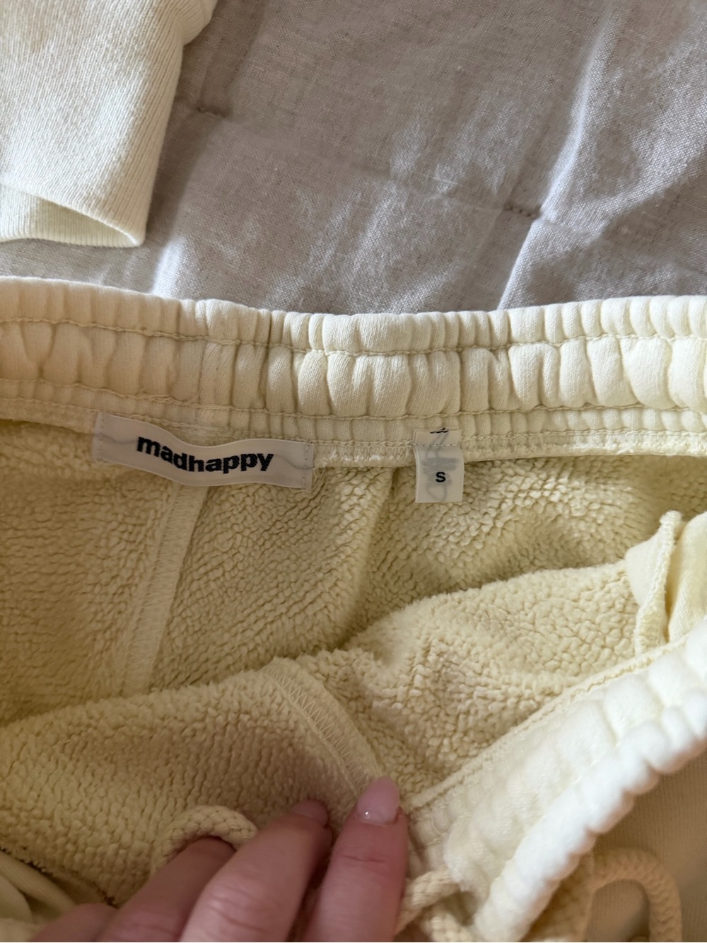 MADHAPPY Newport yellow Zip-Up Hoodie & Shorts Set - - Picture 3 of 6
